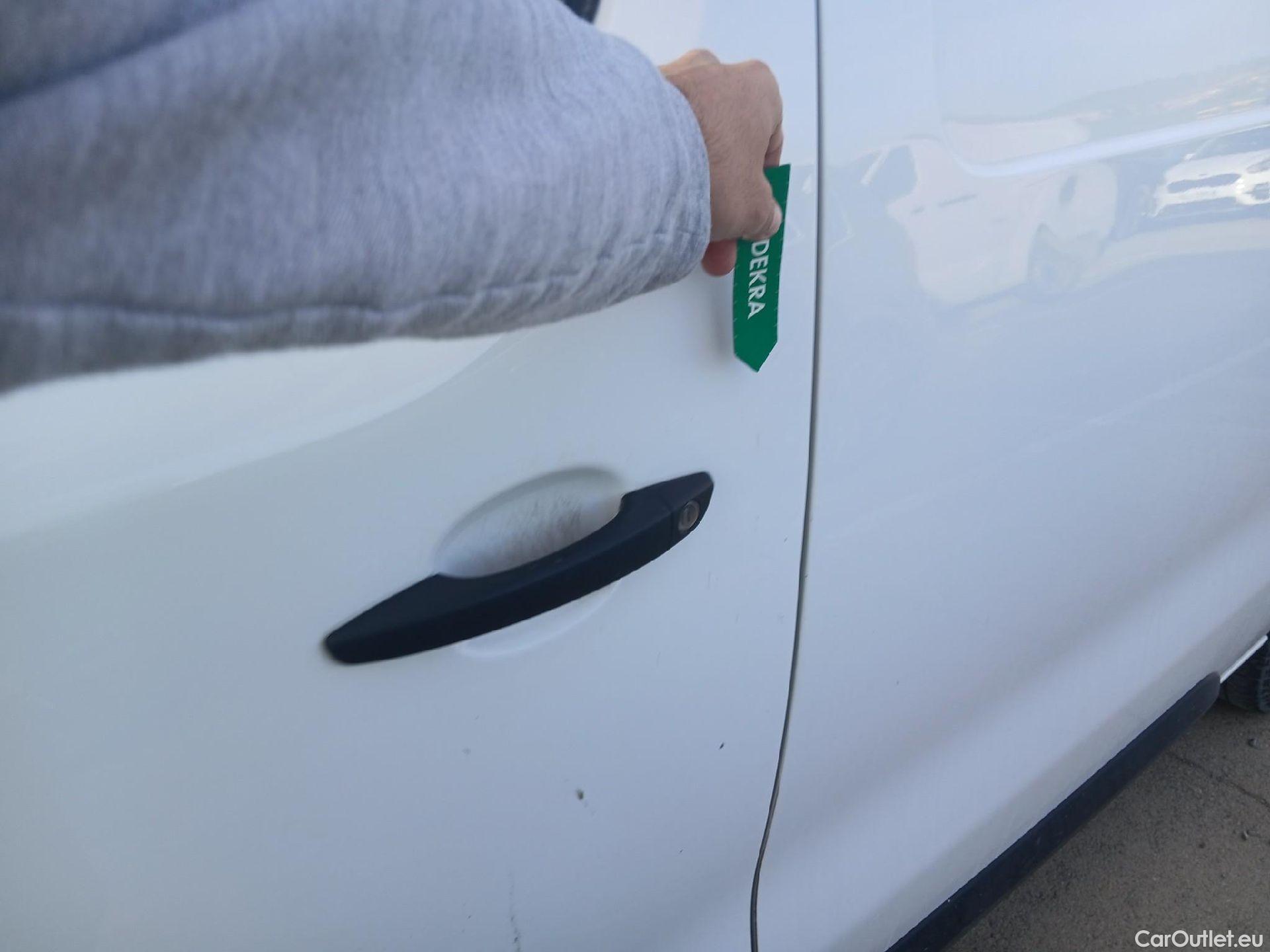  Peugeot  Expert PEUGEOT  / 2016 / 4P / furgón Furgón Premium 2.0 BlueHDi 120 Standard #5