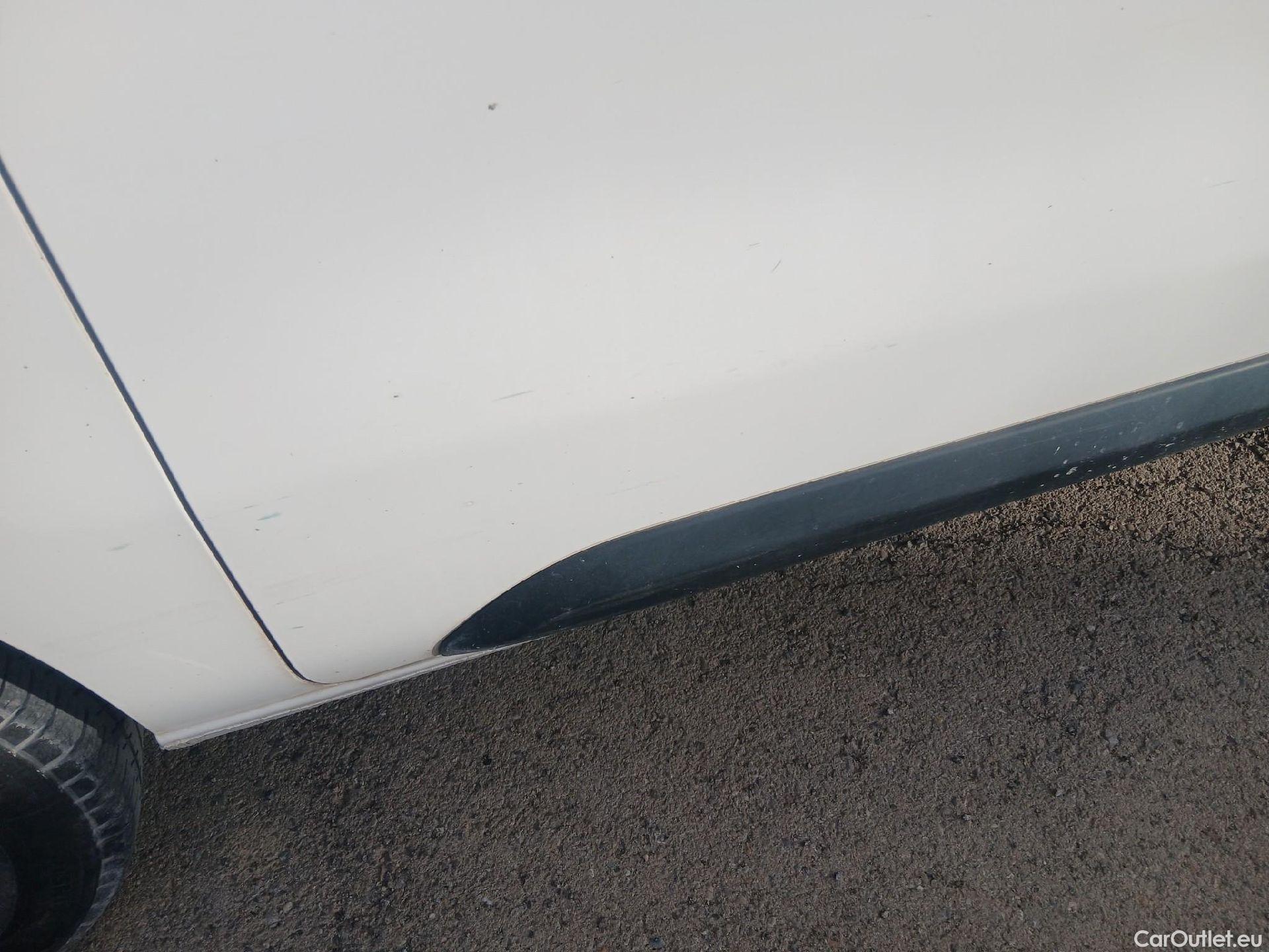  Peugeot  Expert PEUGEOT  / 2016 / 4P / furgón Furgón Premium 2.0 BlueHDi 120 Standard #17