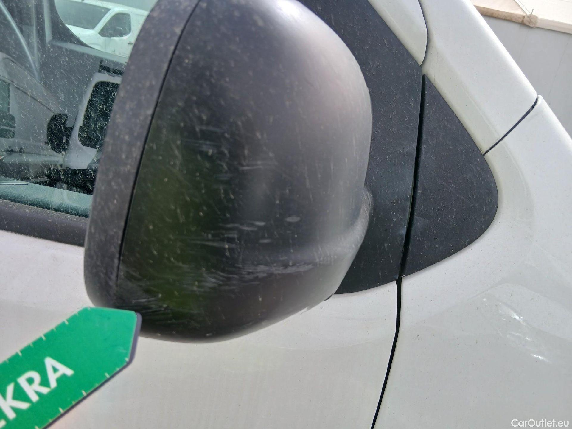  Opel  Vivaro OPEL  / 2019 / 4P / furgón 1.5 Diésel 74kW(100CV)M Std Exp #35