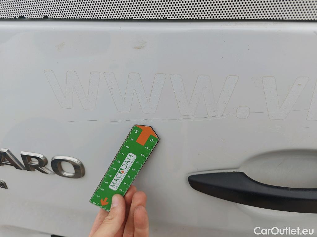  Opel  Vivaro OPEL  / 2019 / 4P / furgón 1.5 D 88kW (120CV) M Std Express M.P. DC #35