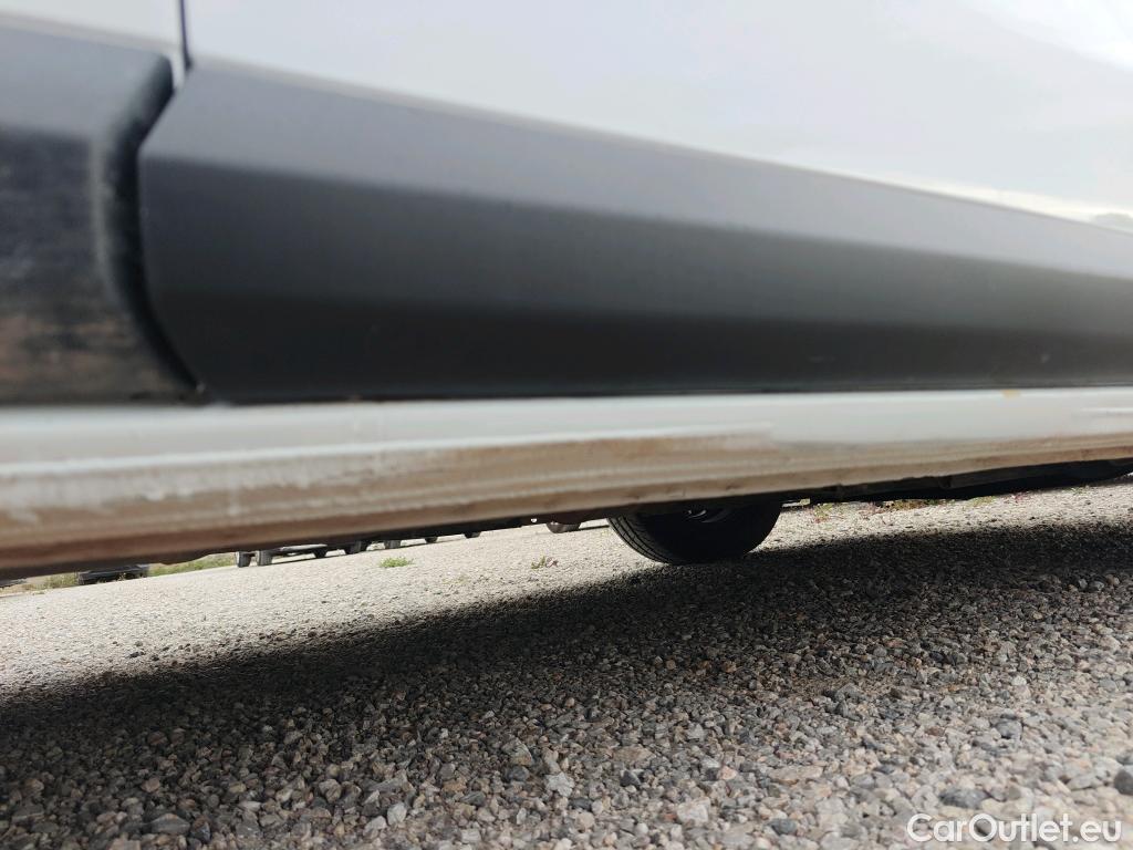  Opel  Vivaro OPEL  / 2019 / 4P / furgón 1.5 D 88kW (120CV) M Std Express M.P. DC #33