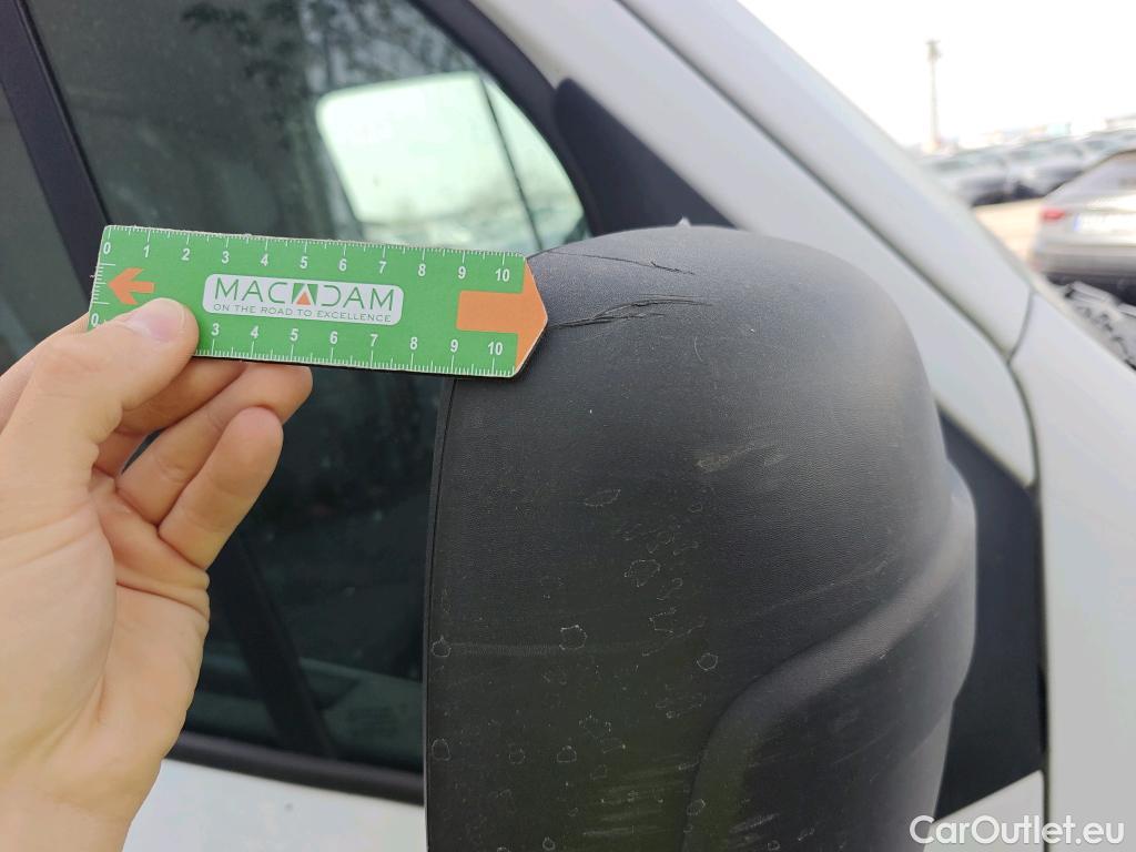  Nissan  NV400 NISSAN  / 2011 / 4P / furgón L2H2 3,5T 2.3dCi 99kW FWD Comfort #ISOTERMO# #94