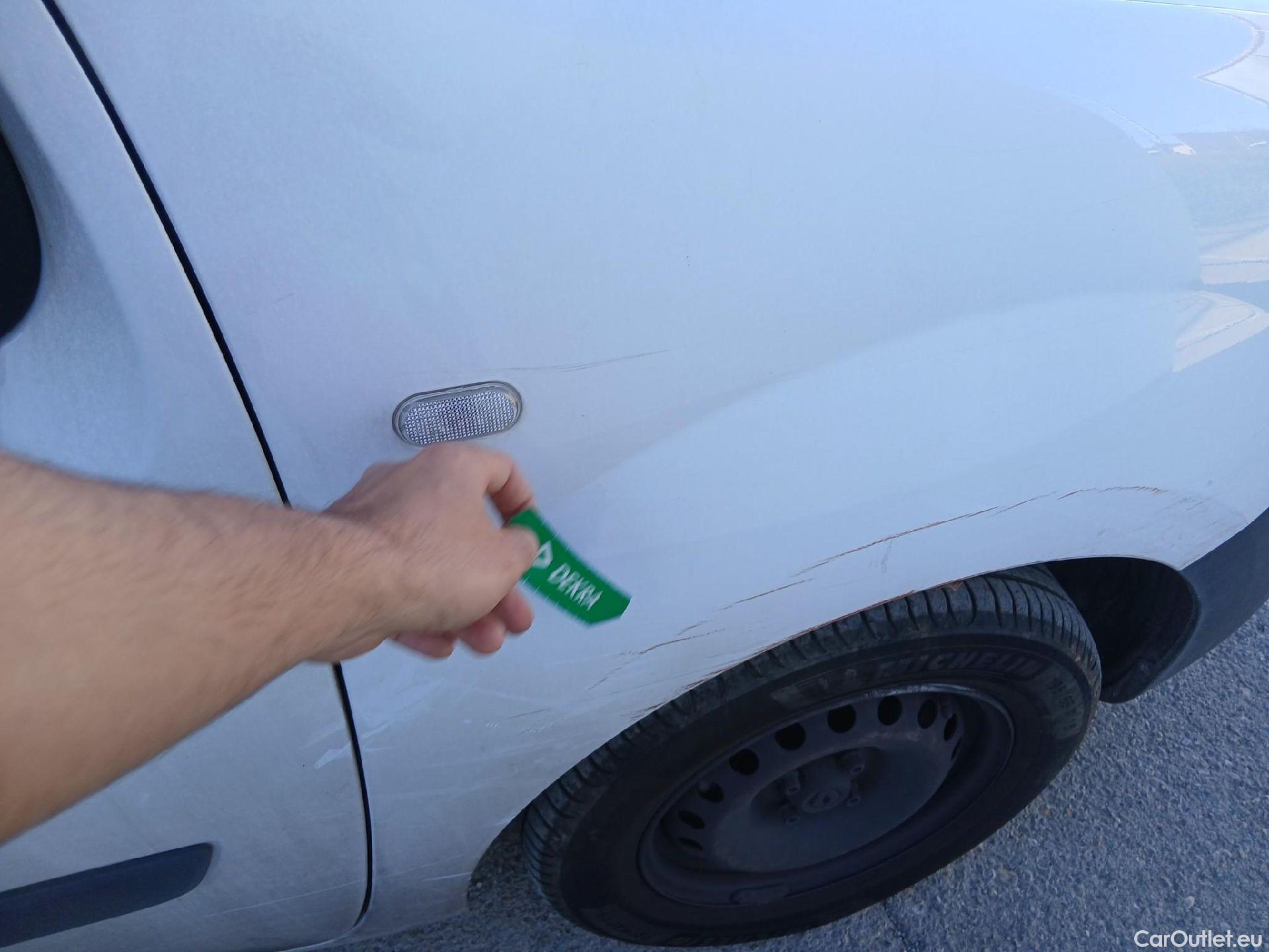  Renault  Kangoo RENAULT  Furgón/2013/3P/furgón derivado de turismo Profesional dCi 55 kW (75 CV) #28