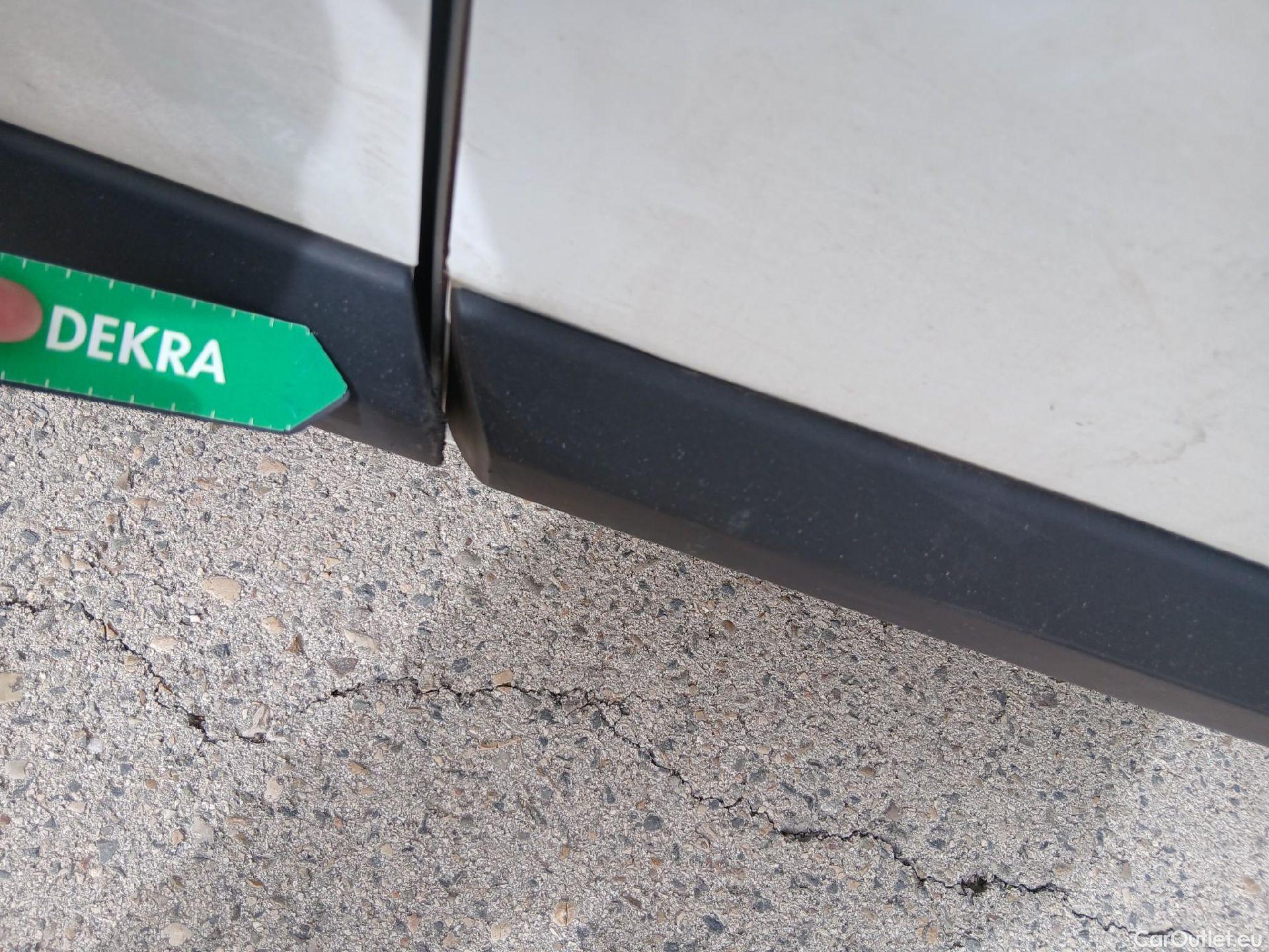  Opel  Vivaro OPEL  / 2019 / 4P / furgón 1.5 Diésel 74kW(100CV)M Std Exp #18