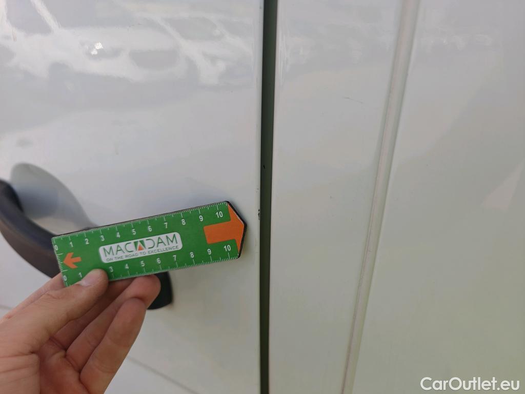  Renault  Master RENAULT  / 2019 / 4P / furgón Furgón T L2H2 3500 Bl dCi 100kW (135CV) #65