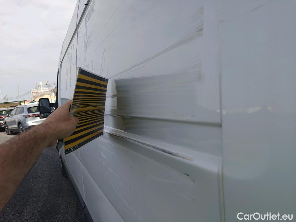  Nissan  NV400 NISSAN  / 2011 / 4P / furgón L2H2 3,5T 2.3dCi 99kW FWD Comfort #ISOTERMO# #10