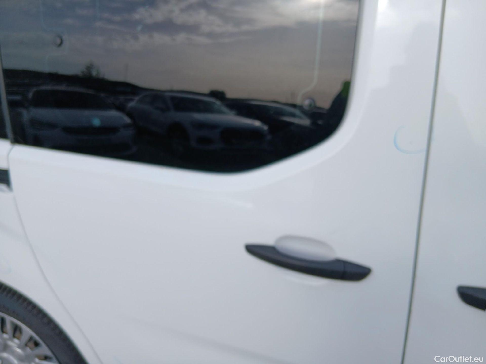  Toyota  Proace TOYOTA  COMBI CITY 1.5D 75kW (100CV) GX L1 #47