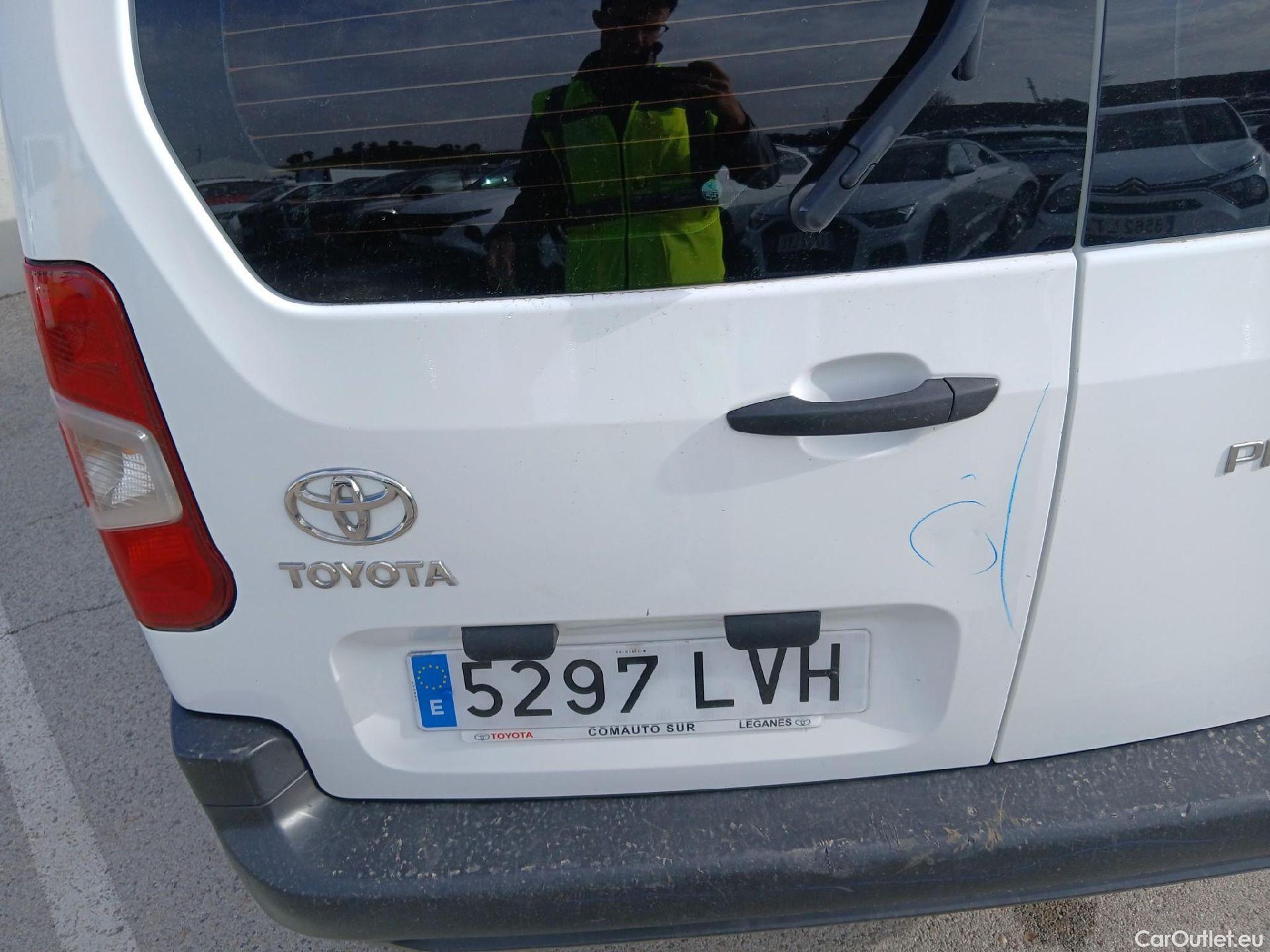  Toyota  Proace TOYOTA  COMBI CITY 1.5D 75kW (100CV) GX L1 #30