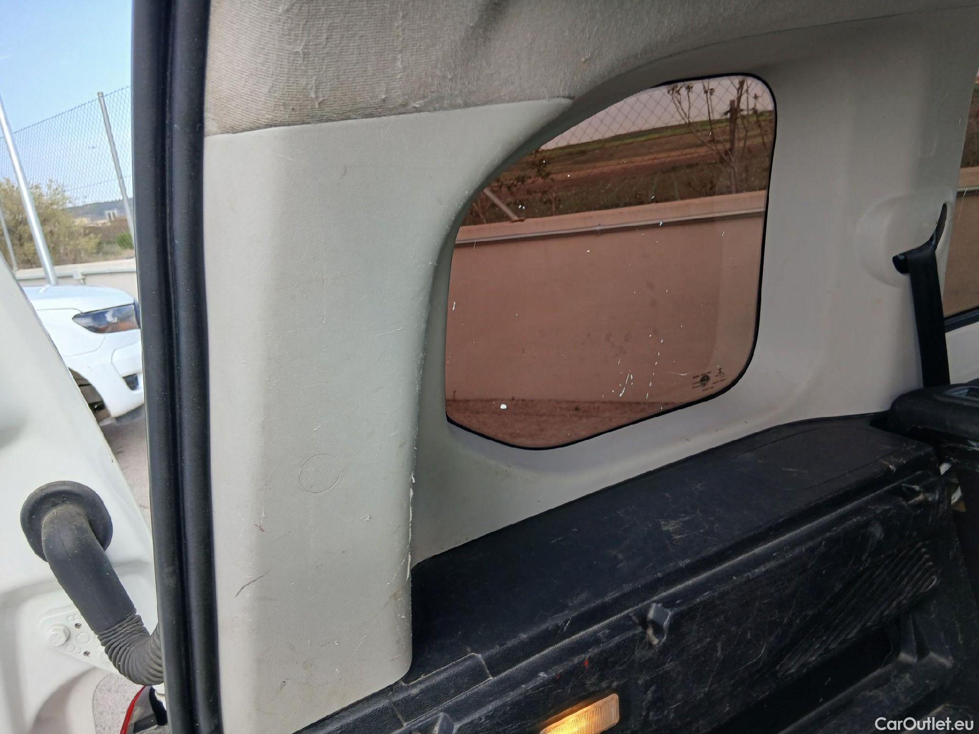  Toyota  Proace TOYOTA  COMBI CITY 1.5D 75kW (100CV) GX L1 #40