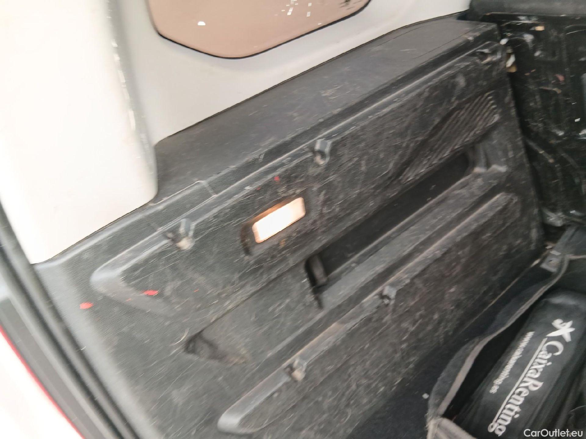  Toyota  Proace TOYOTA  COMBI CITY 1.5D 75kW (100CV) GX L1 #38