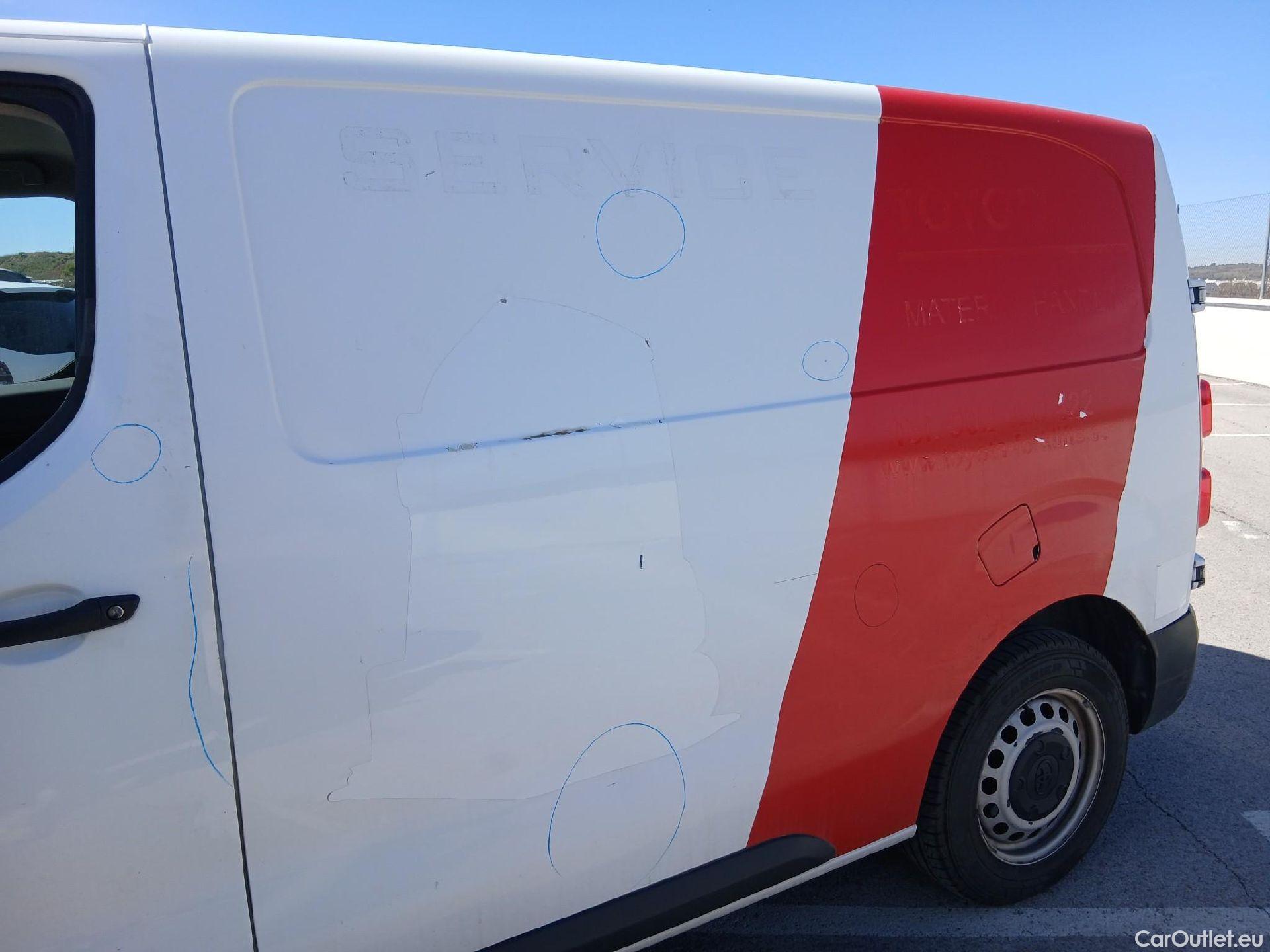  Toyota  Proace TOYOTA  / 2016 / 4P / furgón FU. MEDIO (L1) 2.0D 90kW COMFORT CARGA + #15