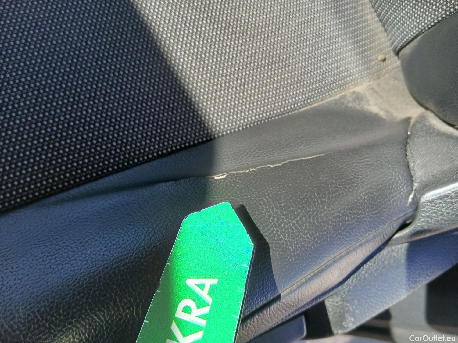  Toyota  Proace TOYOTA  / 2016 / 4P / furgón FU. MEDIO (L1) 2.0D 90kW COMFORT CARGA + #13