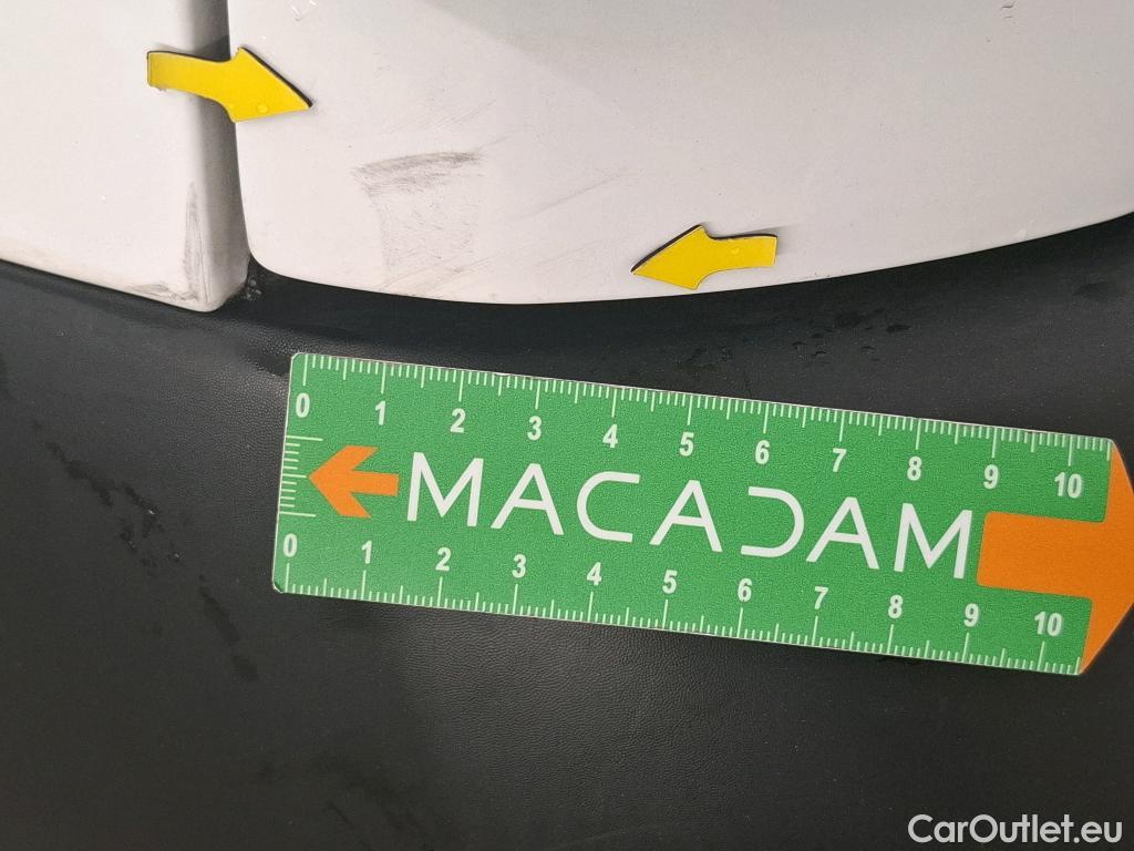  Citroen  Jumpy  4p Combi Taille M BlueHDi 115 BVM6 Confort 
 #40