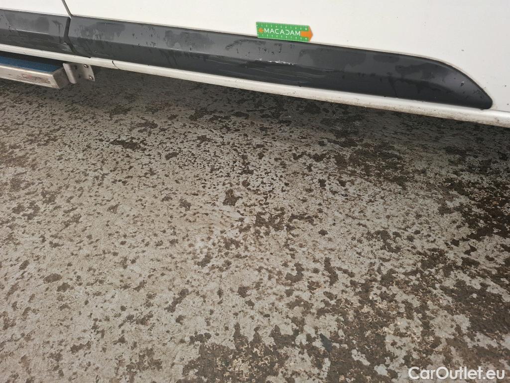  Citroen  Jumpy  4p Combi Taille M BlueHDi 115 BVM6 Confort 
 #34