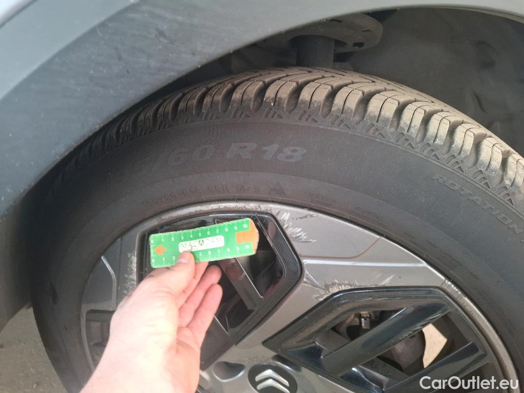  Citroen  C4  Berline C-Series 1.5 BlueHDI 130CV BVA8 6E #24