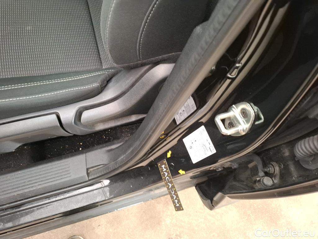  Nissan  Qashqai NISSAN  / 2021 / 5P / Crossover 1.3 MHEV 158ch Xtronic Business Edition #6