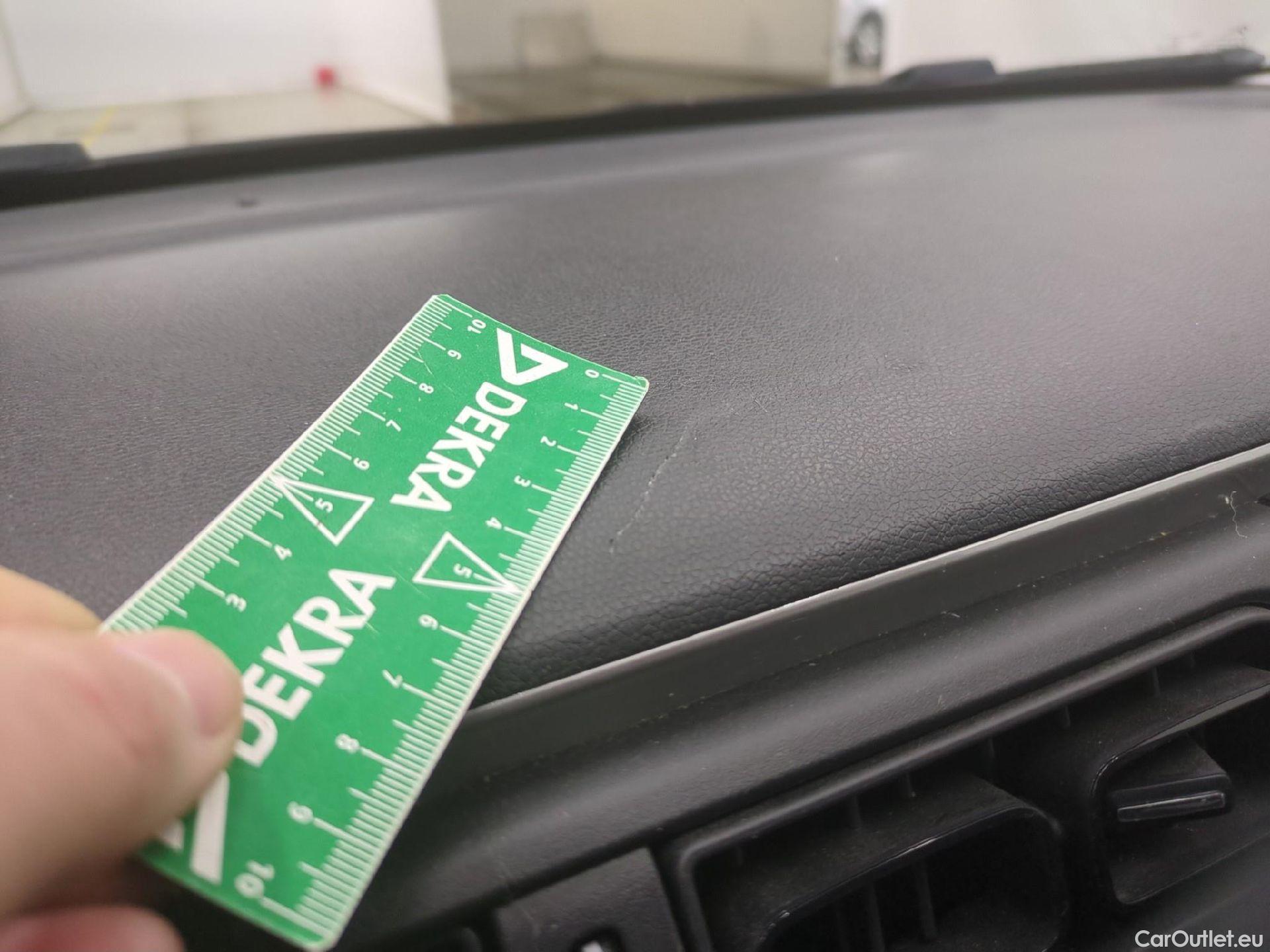  Citroen  C3  Société Feel 1.5 BlueHDI 100CV BVM6 E6dT #2