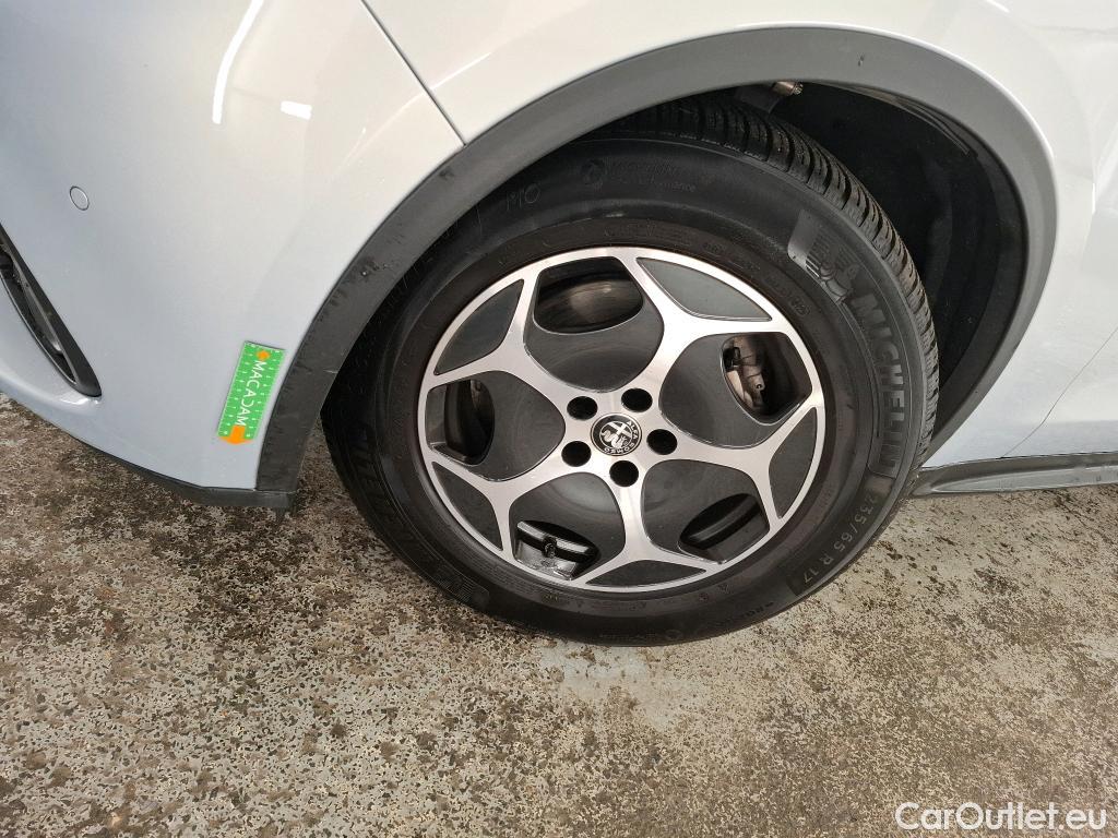  Alfa Romeo   STELVIO Stelvio Super Q4 2.2 JTDM 190CV BVA8 E6d #10