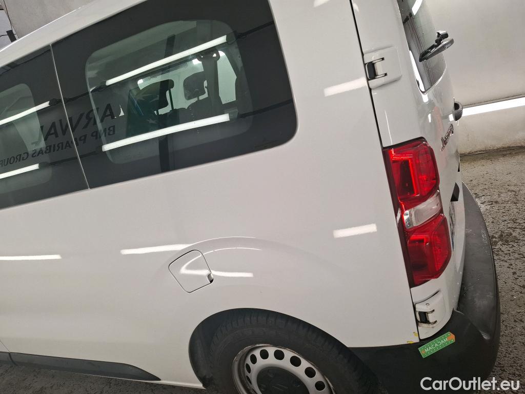  Citroen  Jumpy  4p Combi Taille M BlueHDi 115 BVM6 Confort 
 #22