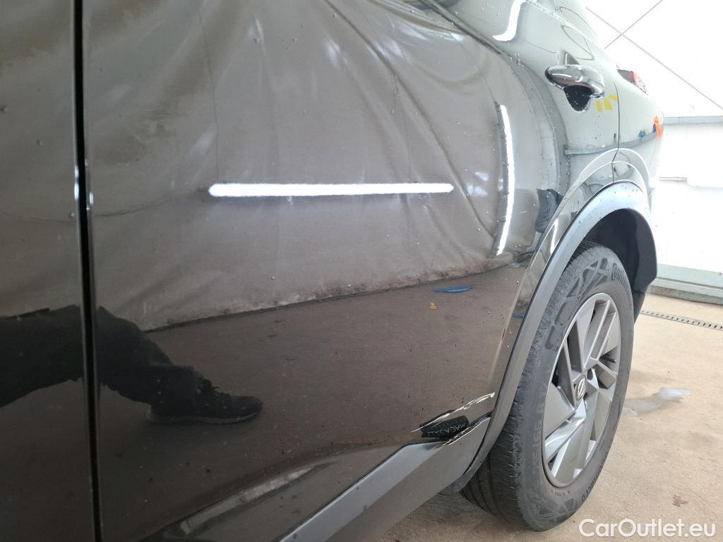  Nissan  Qashqai NISSAN  / 2021 / 5P / Crossover 1.3 MHEV 158ch Xtronic Business Edition #1