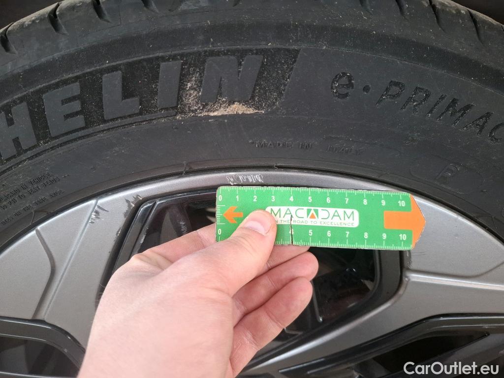  Citroen  C4  Berline C-Series 1.5 BlueHDI 130CV BVA8 6E #15