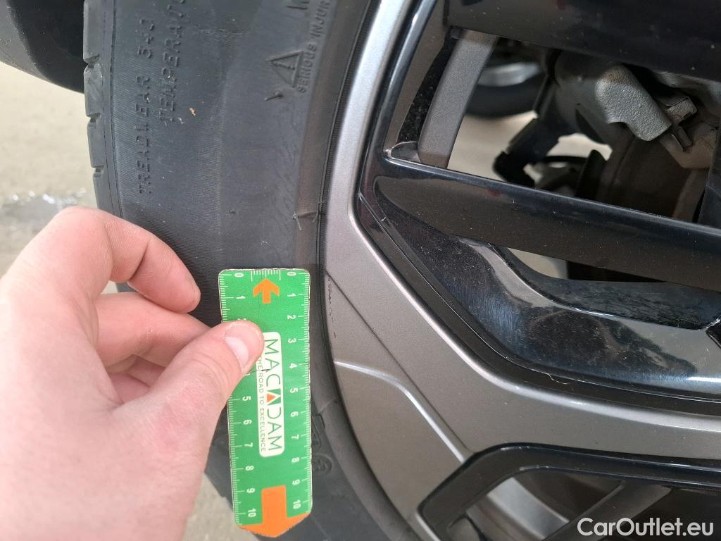  Citroen  C4  Berline C-Series 1.5 BlueHDI 130CV BVA8 6E #21