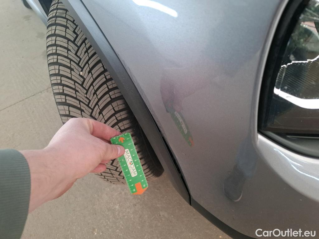  Citroen  C4  Berline C-Series 1.5 BlueHDI 130CV BVA8 6E #34