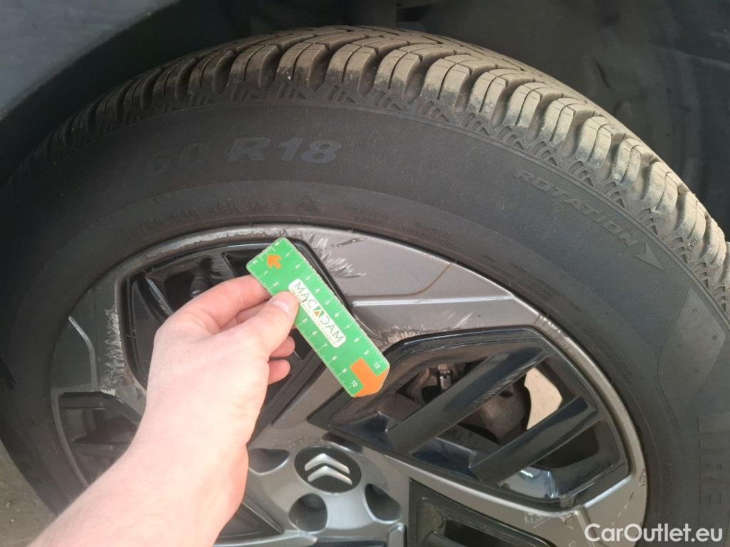  Citroen  C4  Berline C-Series 1.5 BlueHDI 130CV BVA8 6E #25