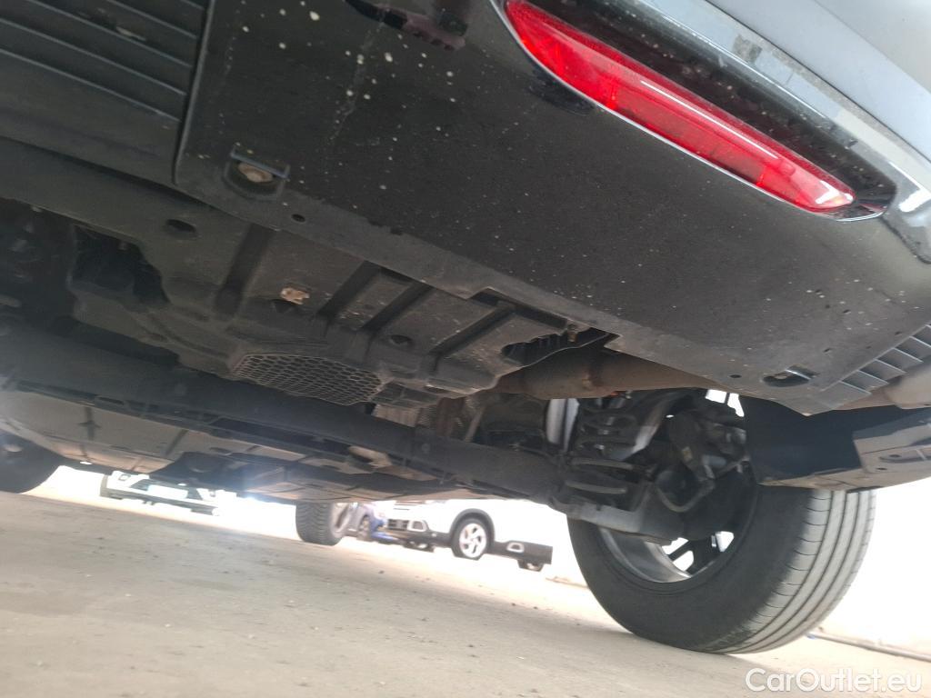  Citroen  C4  Berline C-Series 1.5 BlueHDI 130CV BVA8 6E #30