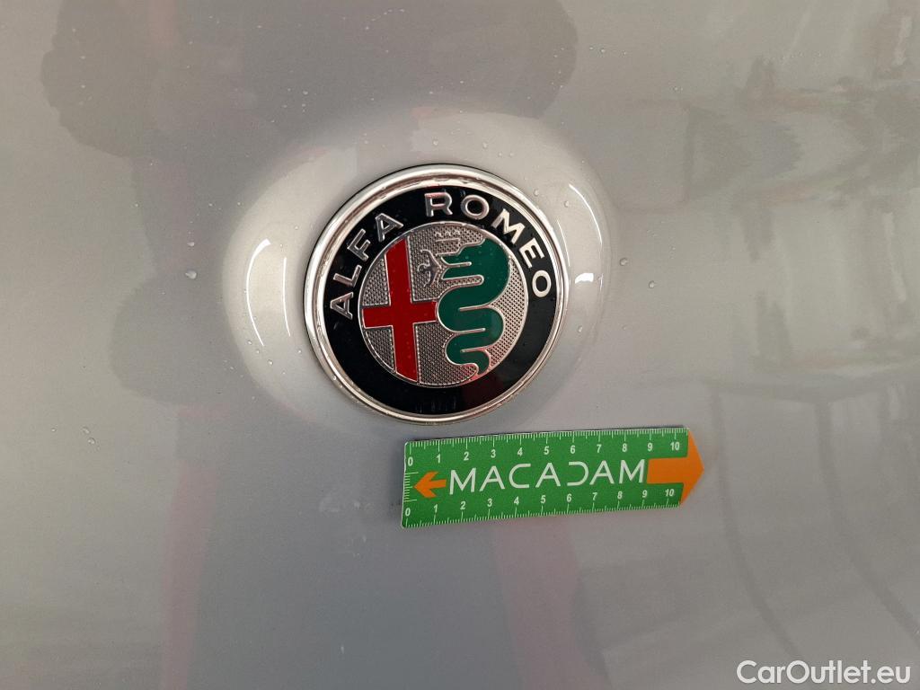  Alfa Romeo   STELVIO Stelvio Super Q4 2.2 JTDM 190CV BVA8 E6d #15