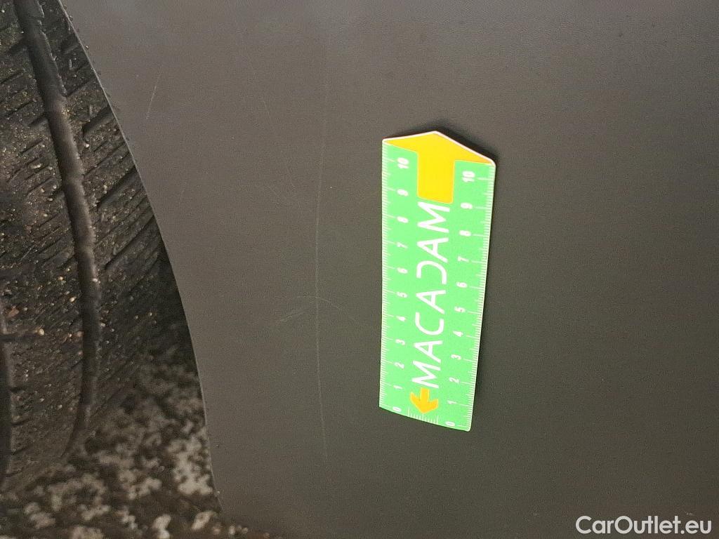  Citroen  Jumpy  4p Combi Taille M BlueHDi 115 BVM6 Confort 
 #32