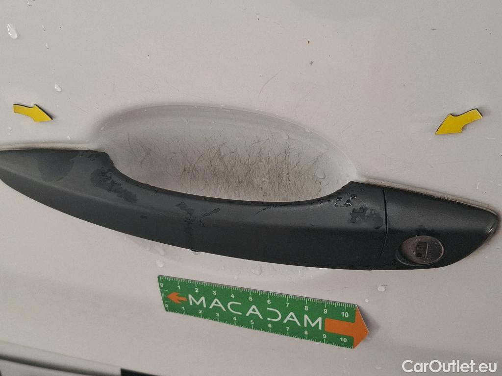  Citroen  Jumpy  4p Combi Taille M BlueHDi 115 BVM6 Confort 
 #41