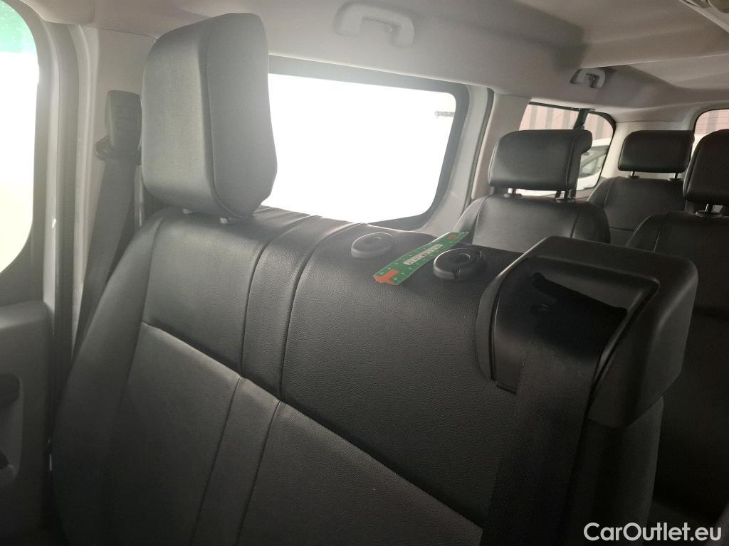  Peugeot  Expert PEUGEOT  / 2016 / 4P / Combi BlueHDi 150 S&S Long #1