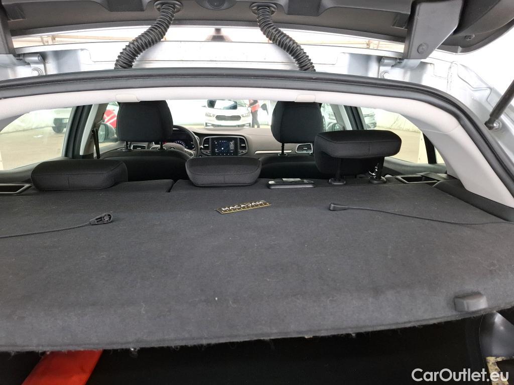  Renault  Megane  IV Berline 5 ptes. Evolution 1.5 dCi 115CV BVA7 E6d #11