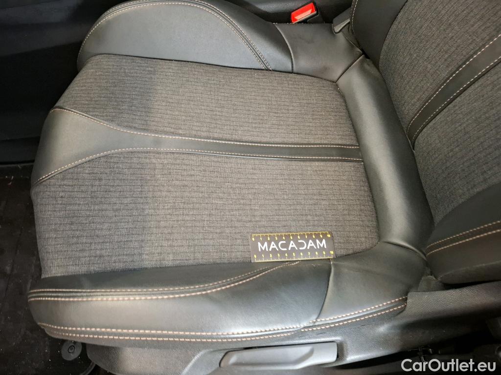  Peugeot  3008  GT Line 1.5 HDi 130CV BVA8 E6dT #11