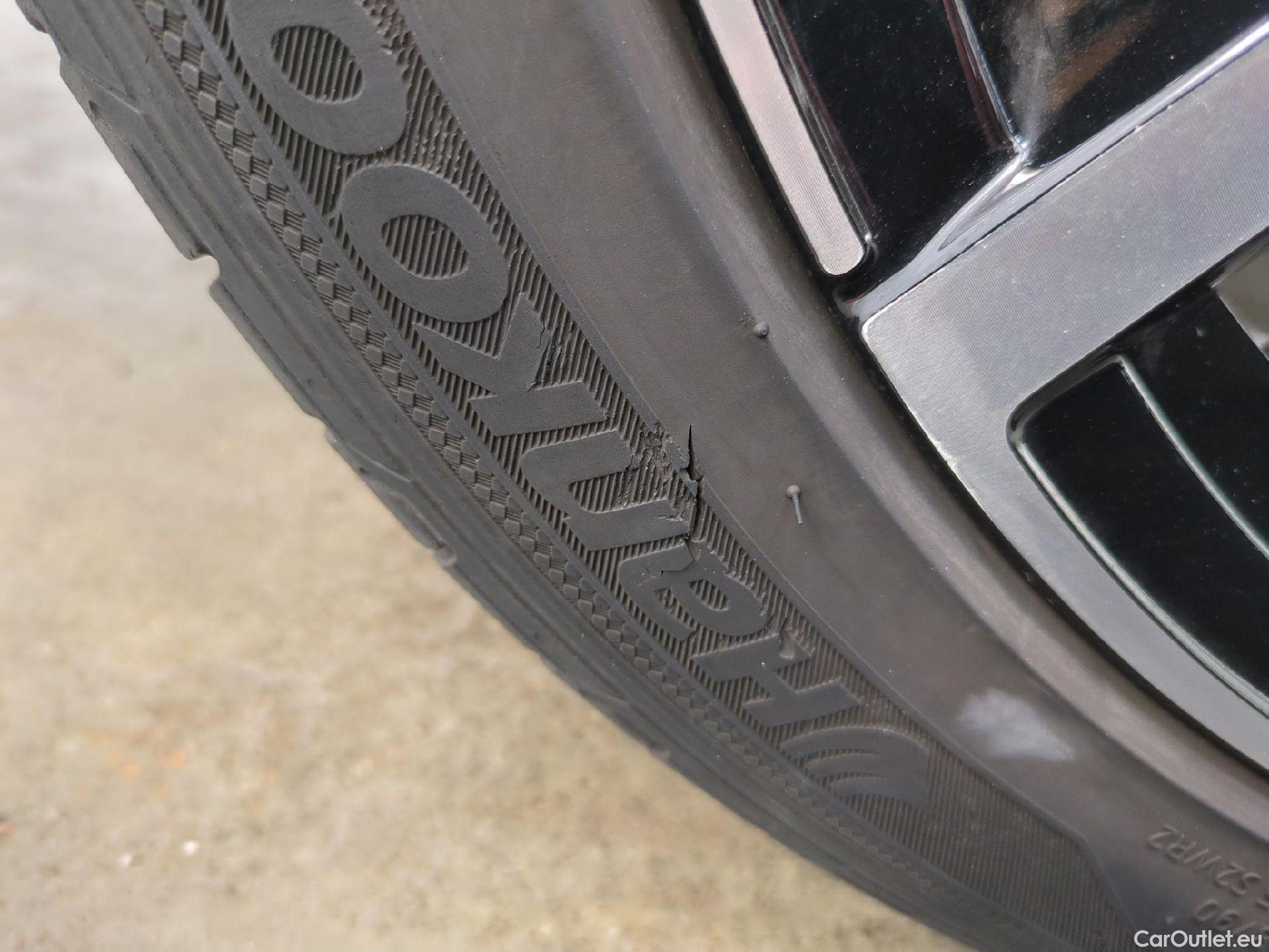  Volkswagen  Taigo  R-Line 1.0 TSI 110CV BVA7 E6d #9