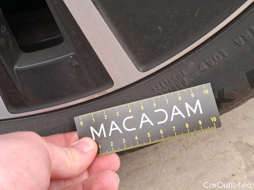  Volvo  XC90  T8 Twin Engine AWD Geartronic 8 Momentum #15