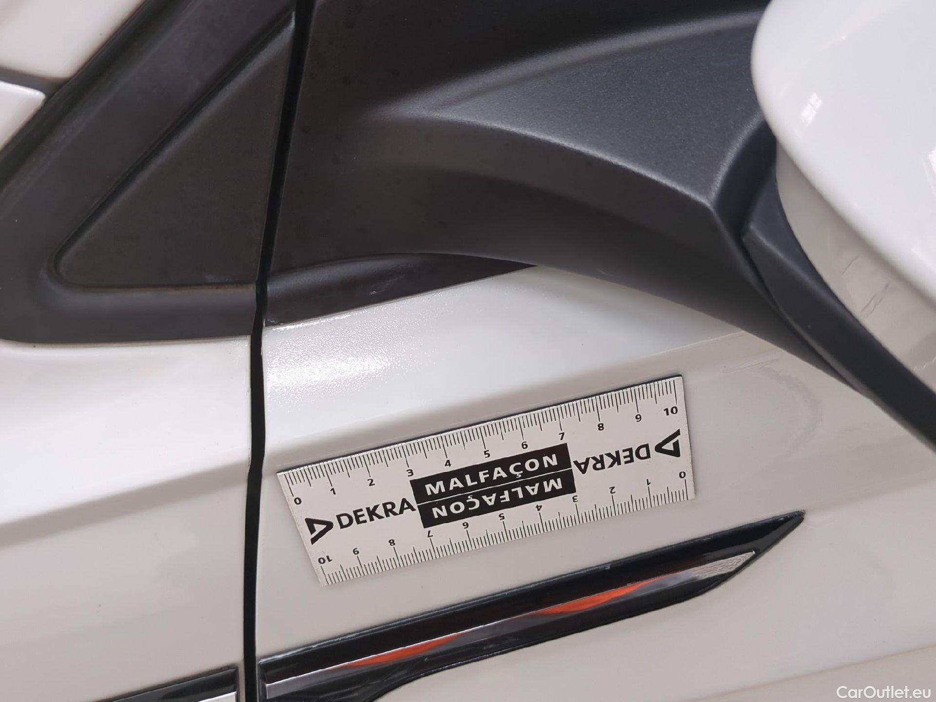  Volkswagen  Taigo  R-Line 1.0 TSI 110CV BVA7 E6d #18