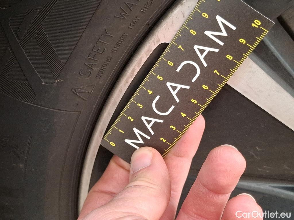  Volvo  XC90  T8 Twin Engine AWD Geartronic 8 Momentum #13