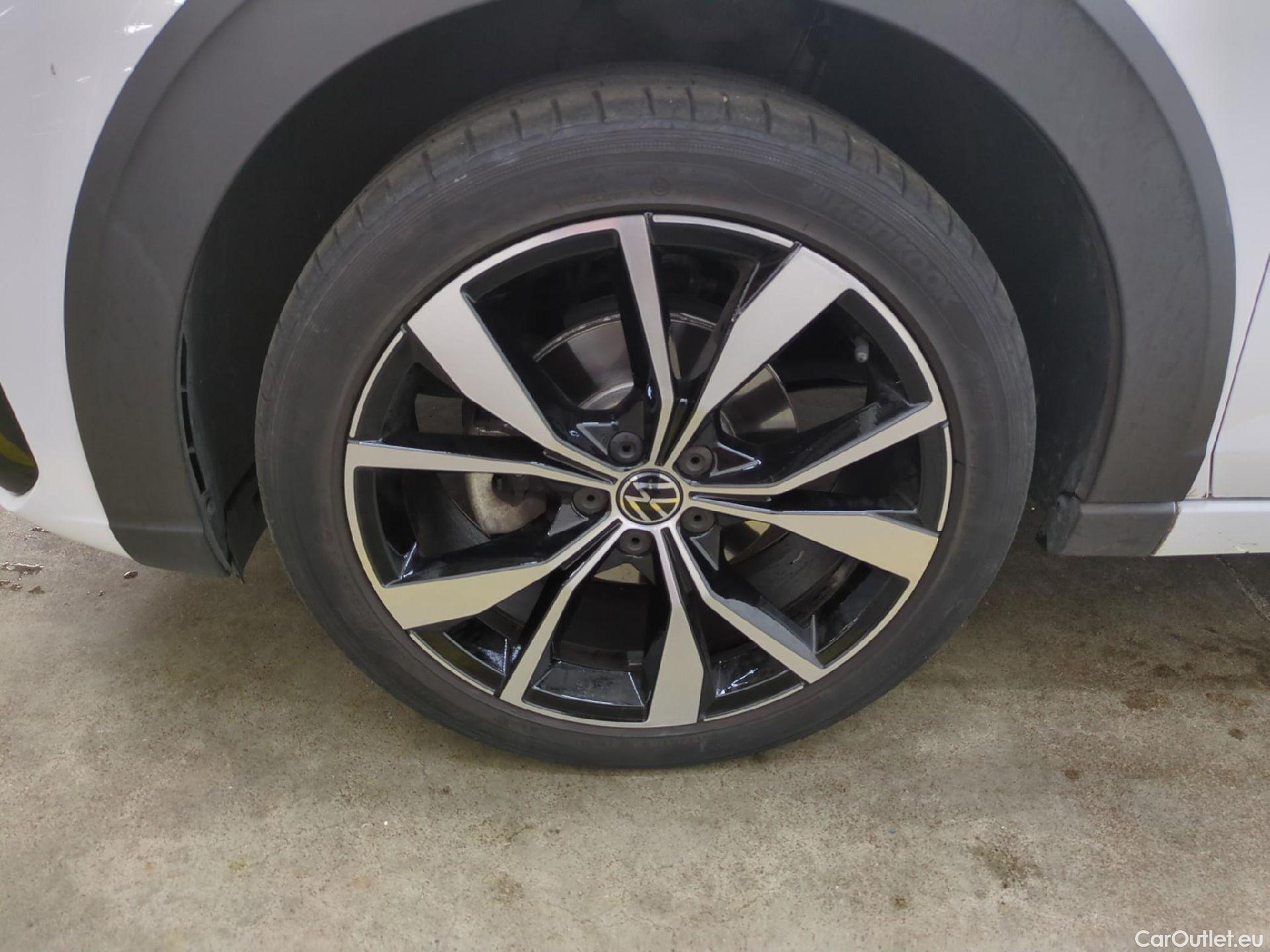  Volkswagen  Taigo  R-Line 1.0 TSI 110CV BVA7 E6d #2