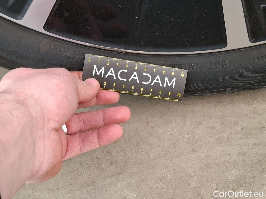  Volvo  XC90  T8 Twin Engine AWD Geartronic 8 Momentum #10