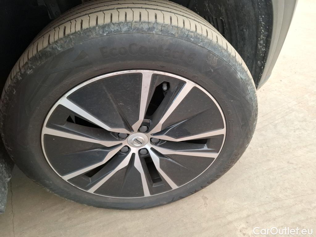  Volvo  XC90  T8 Twin Engine AWD Geartronic 8 Momentum #11