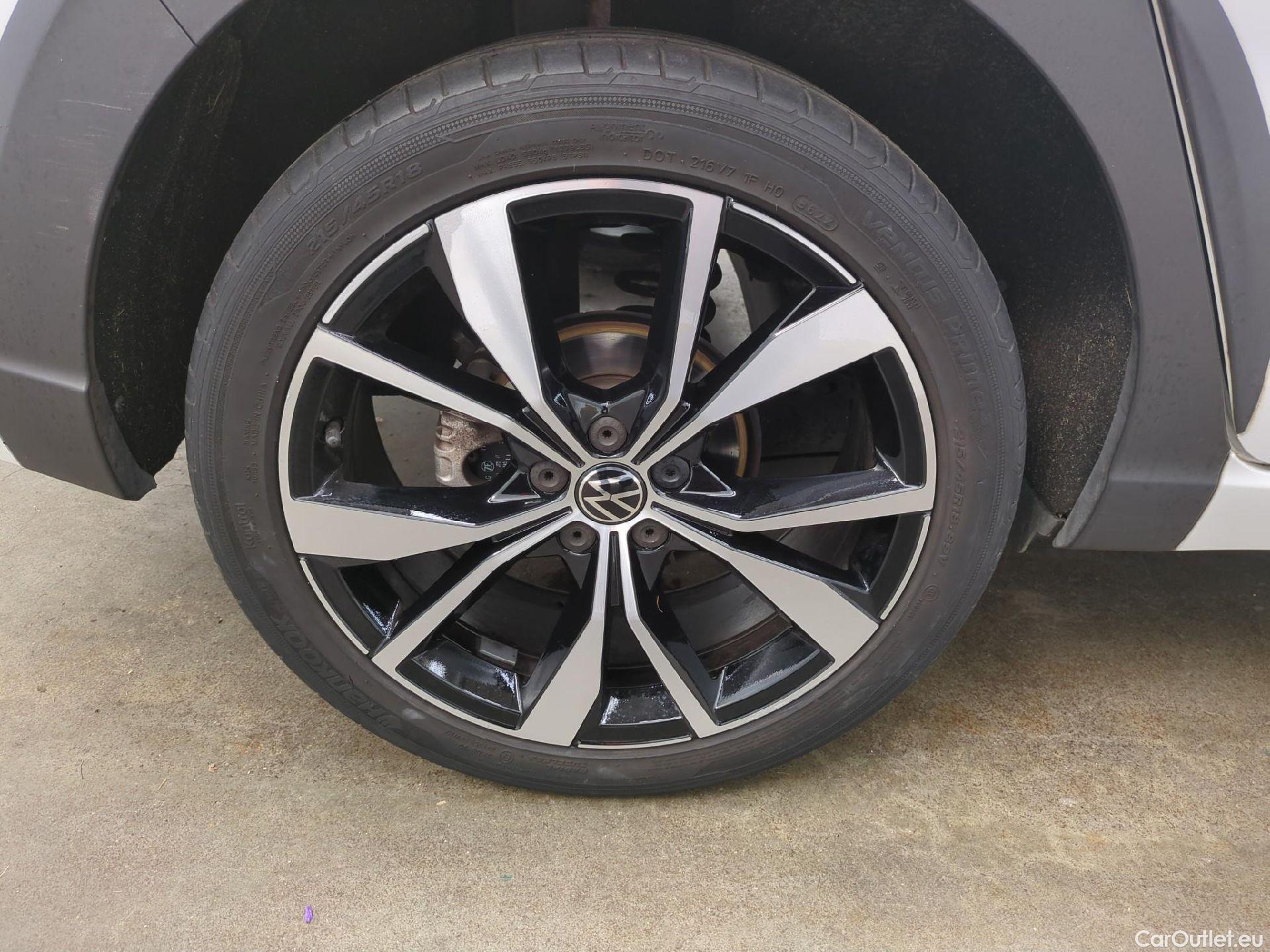  Volkswagen  Taigo  R-Line 1.0 TSI 110CV BVA7 E6d #12