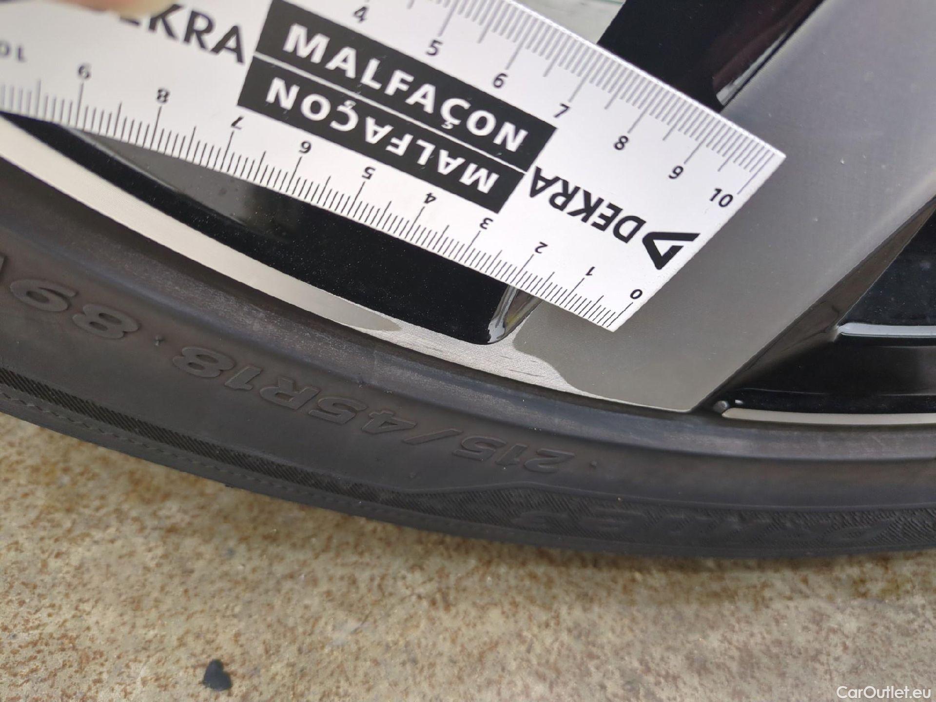  Volkswagen  Taigo  R-Line 1.0 TSI 110CV BVA7 E6d #6