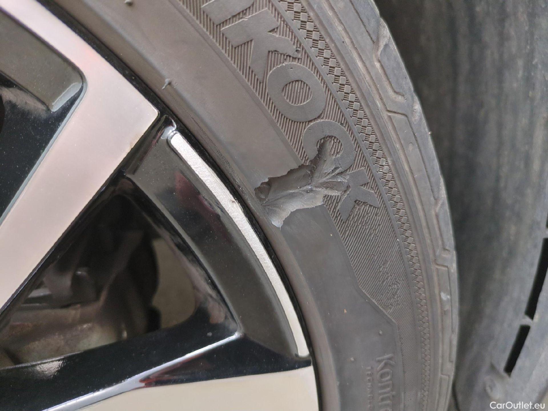  Volkswagen  Taigo  R-Line 1.0 TSI 110CV BVA7 E6d #14