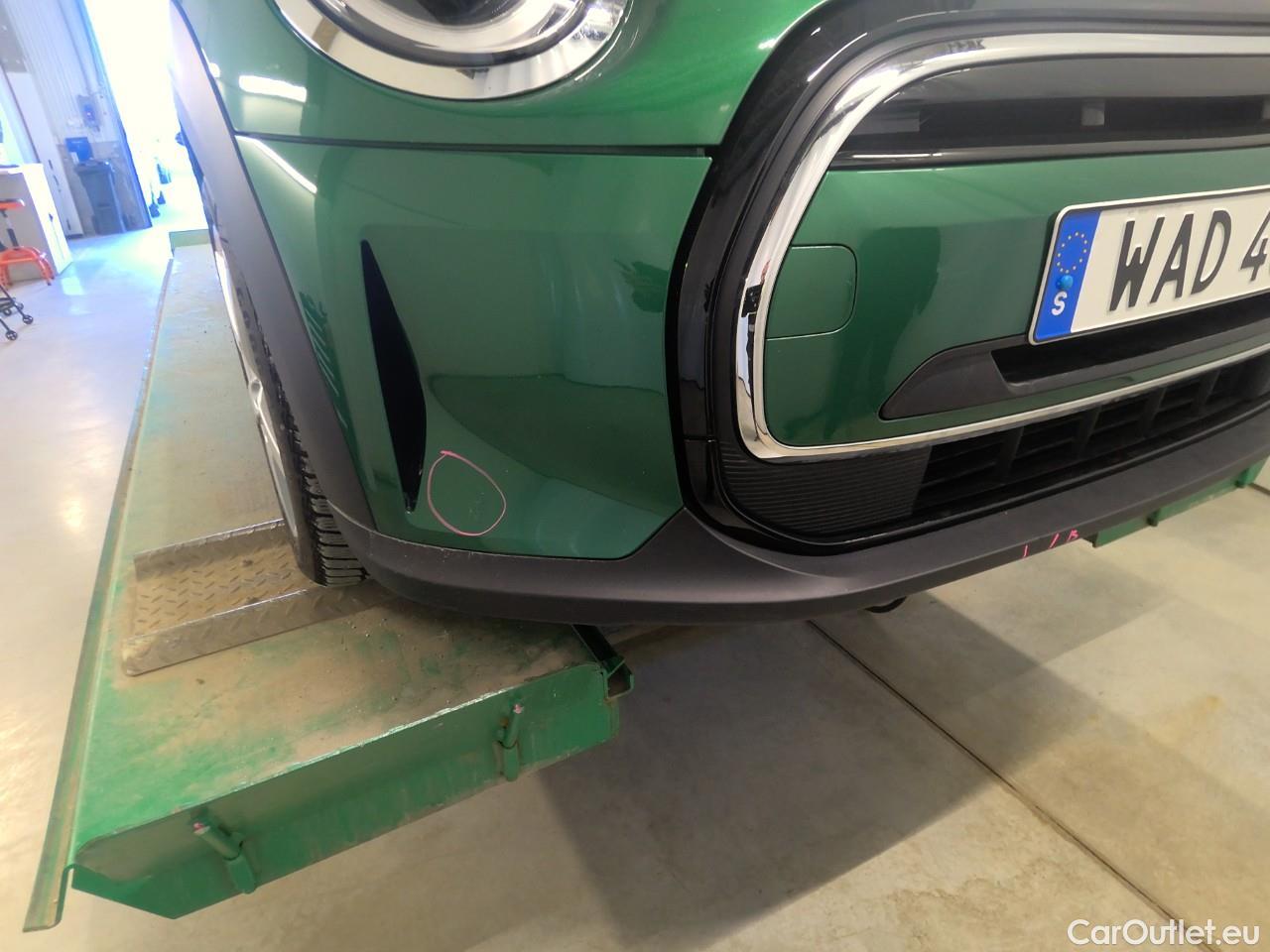  Mini  Mini John Cooper EV SE Essential 3d #10