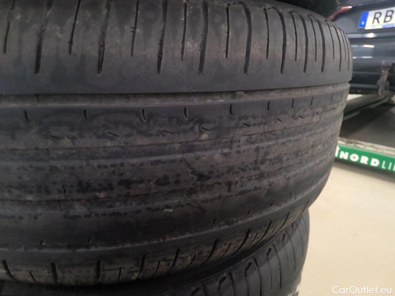  Audi  A4  40TDI Proline Adv quat Aut #1