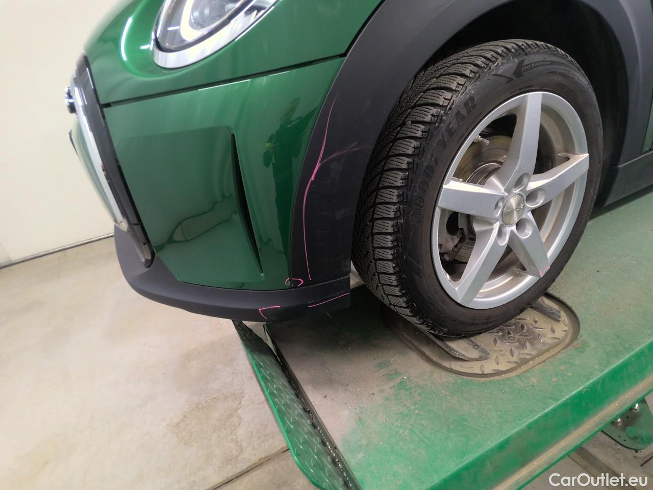  Mini  Mini John Cooper EV SE Essential 3d #5