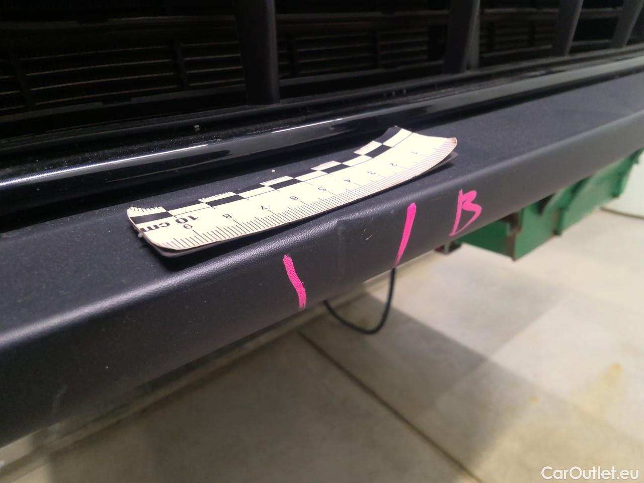  Mini  Mini John Cooper EV SE Essential 3d #9