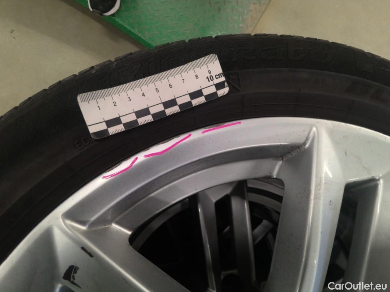  Audi  A4  40TDI Proline Adv quat Aut #3